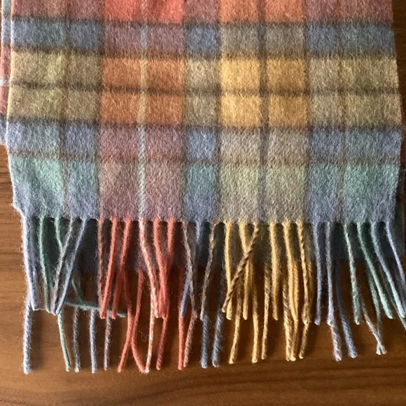 Balmoral Lambswool Scarf - Multicolor- Never Worn - Picture 4 of 4